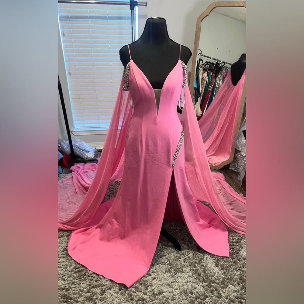 NWT Sherri Hill pink with attached cape size 8